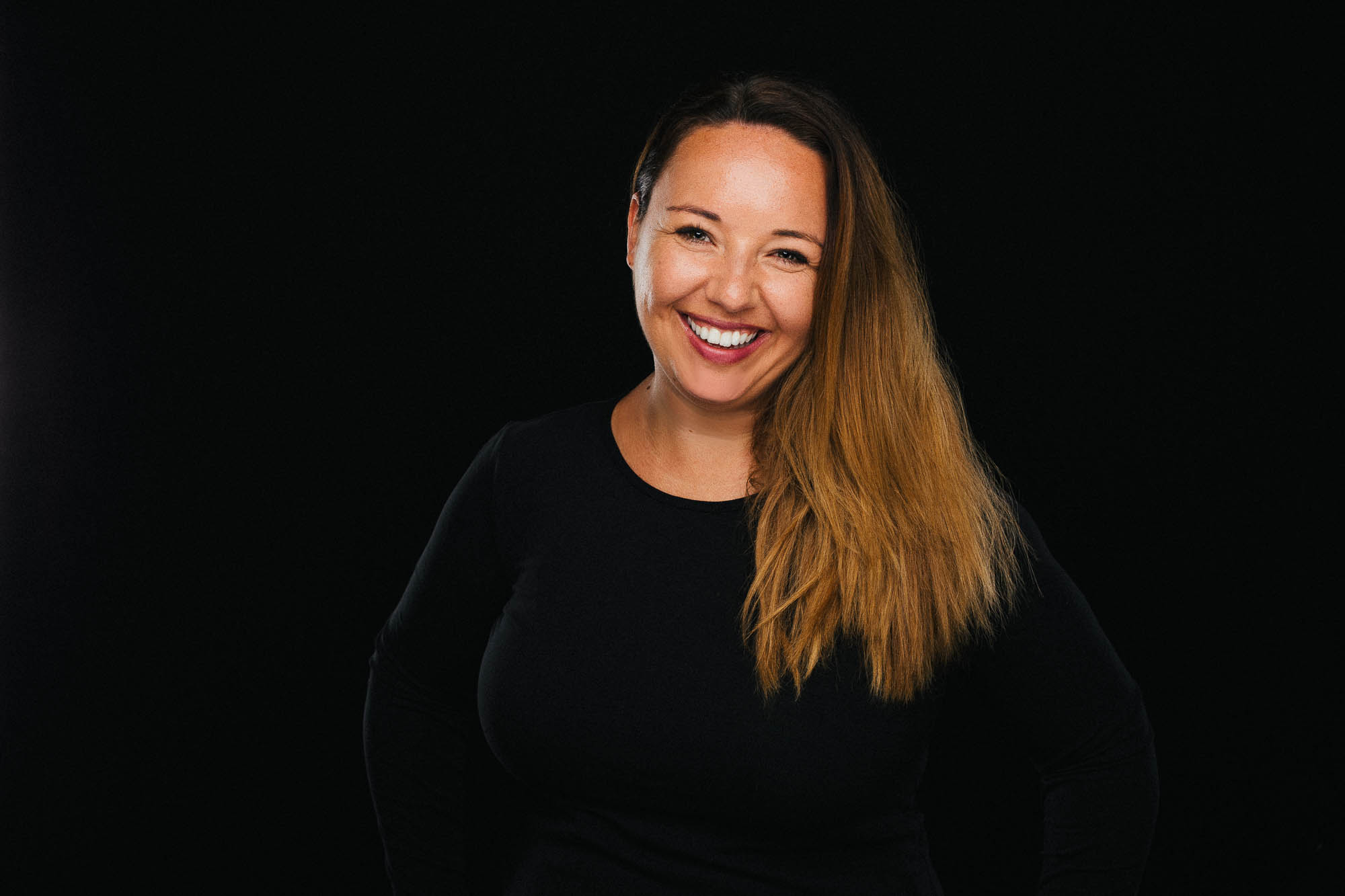 Export x3 5D4 8995 Bearbeitet 2 Headshots Manuela 2